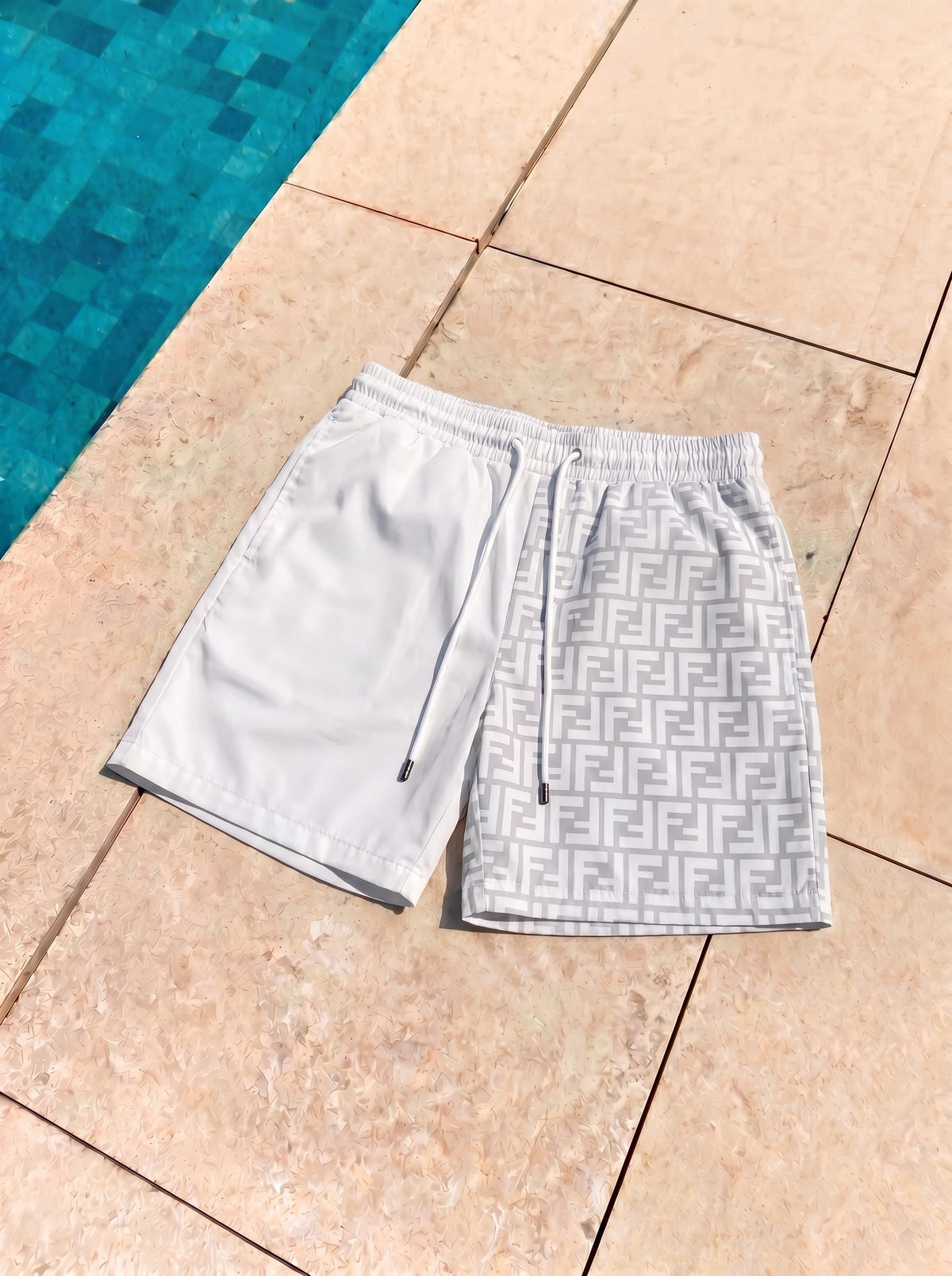 Short avec Motif "F" - Réactif